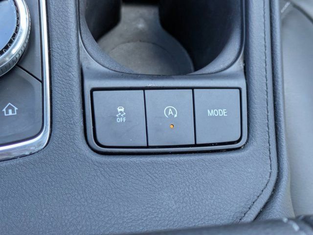 Used 2025 Cadillac XT4 Premium Luxury FWD image 28