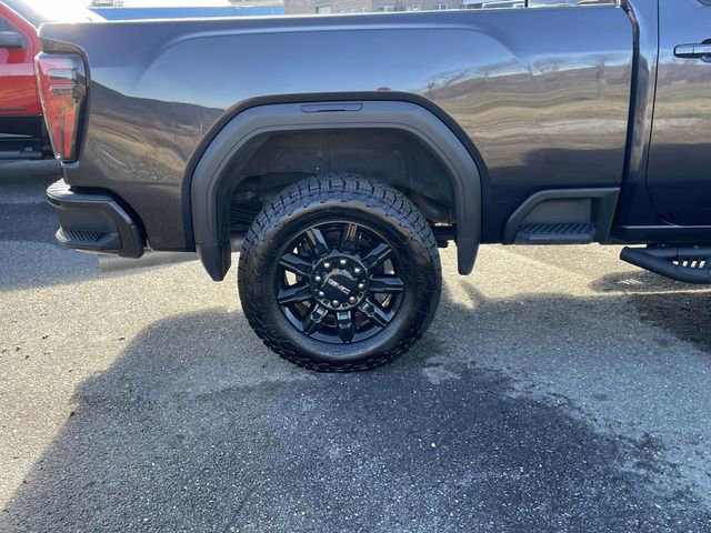 Used 2024 GMC Sierra 2500 AT4 w/ AT4 Preferred Package image 9