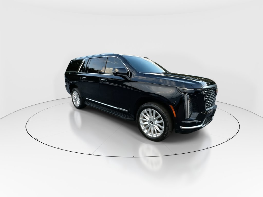 Used 2025 Cadillac Escalade ESV Luxury AWD/4WD image 2