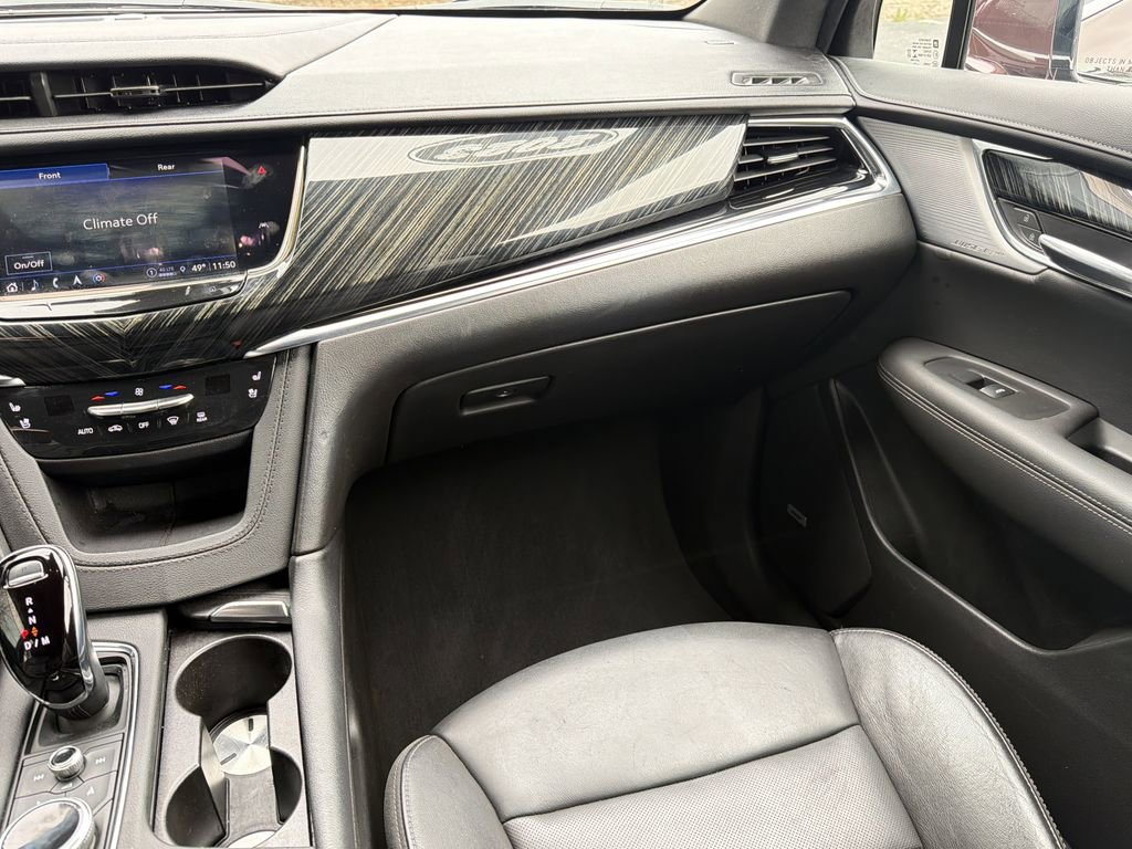 Used 2023 Cadillac XT6 Premium Luxury image 25