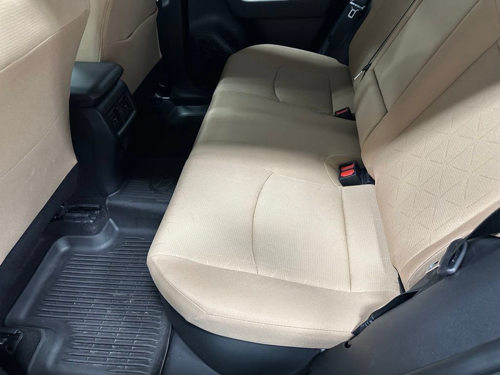 Used 2025 Toyota RAV4 XLE AWD/4WD image 46
