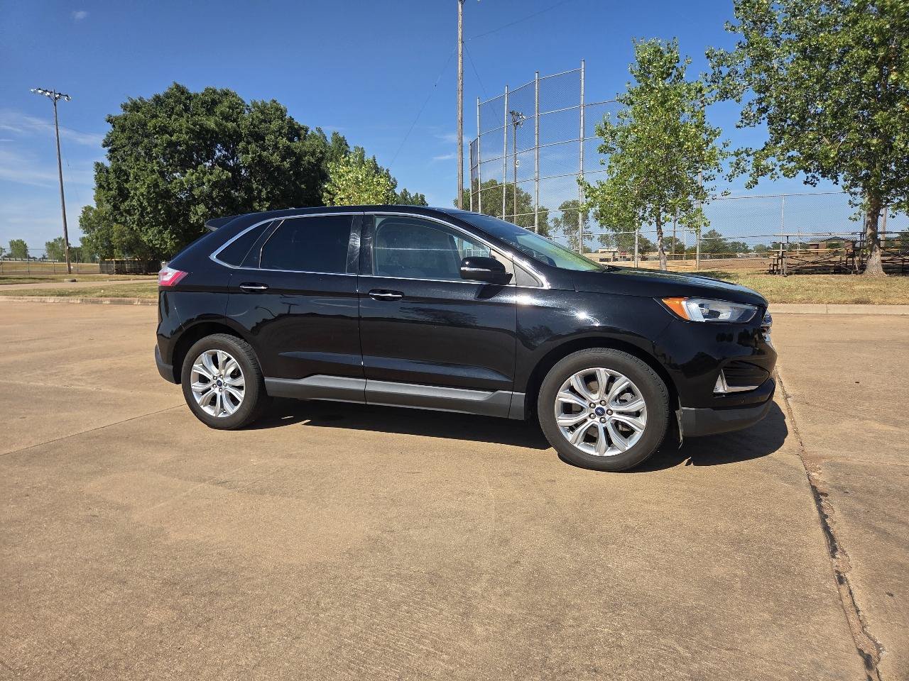 Used 2021 Ford Edge Titanium FWD image 24