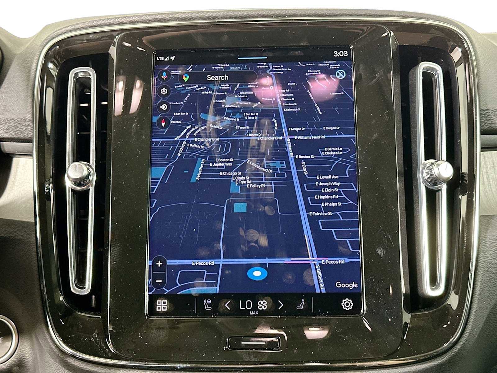 Used 2025 Volvo XC40 B5 Core w/ Climate Package image 14