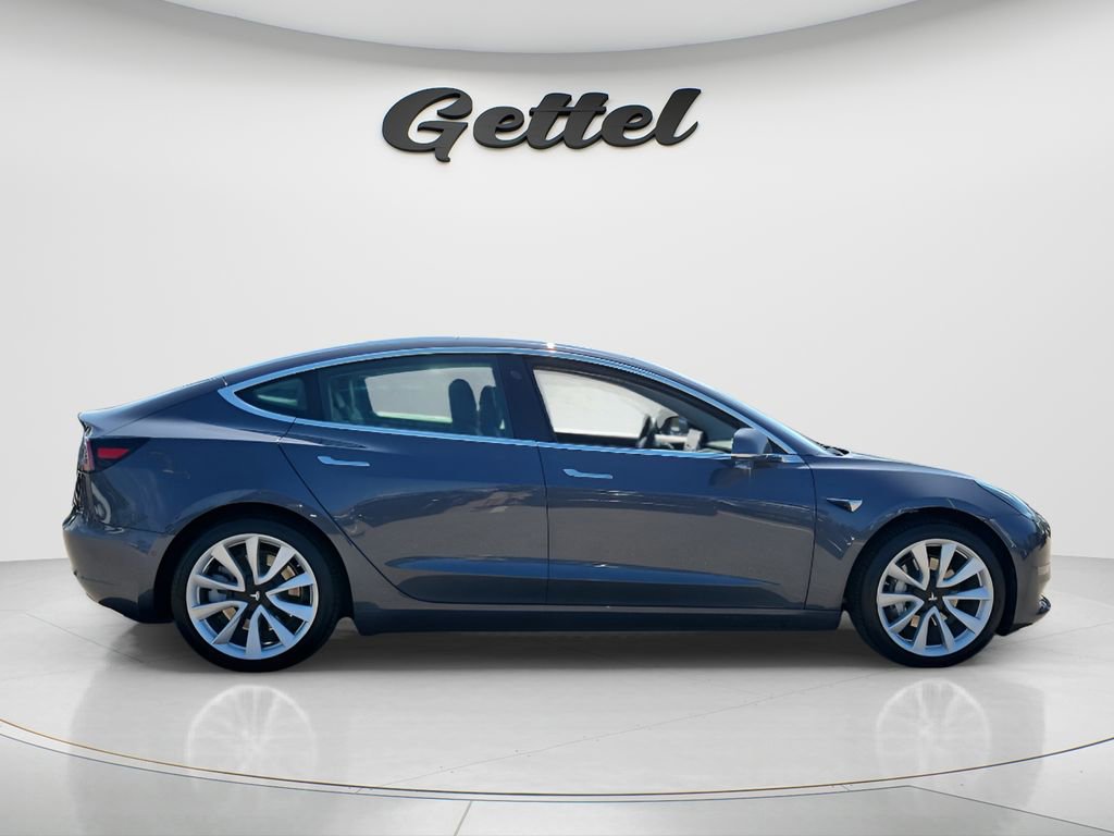 Used 2020 Tesla Model 3 Standard Range Plus RWD image 4
