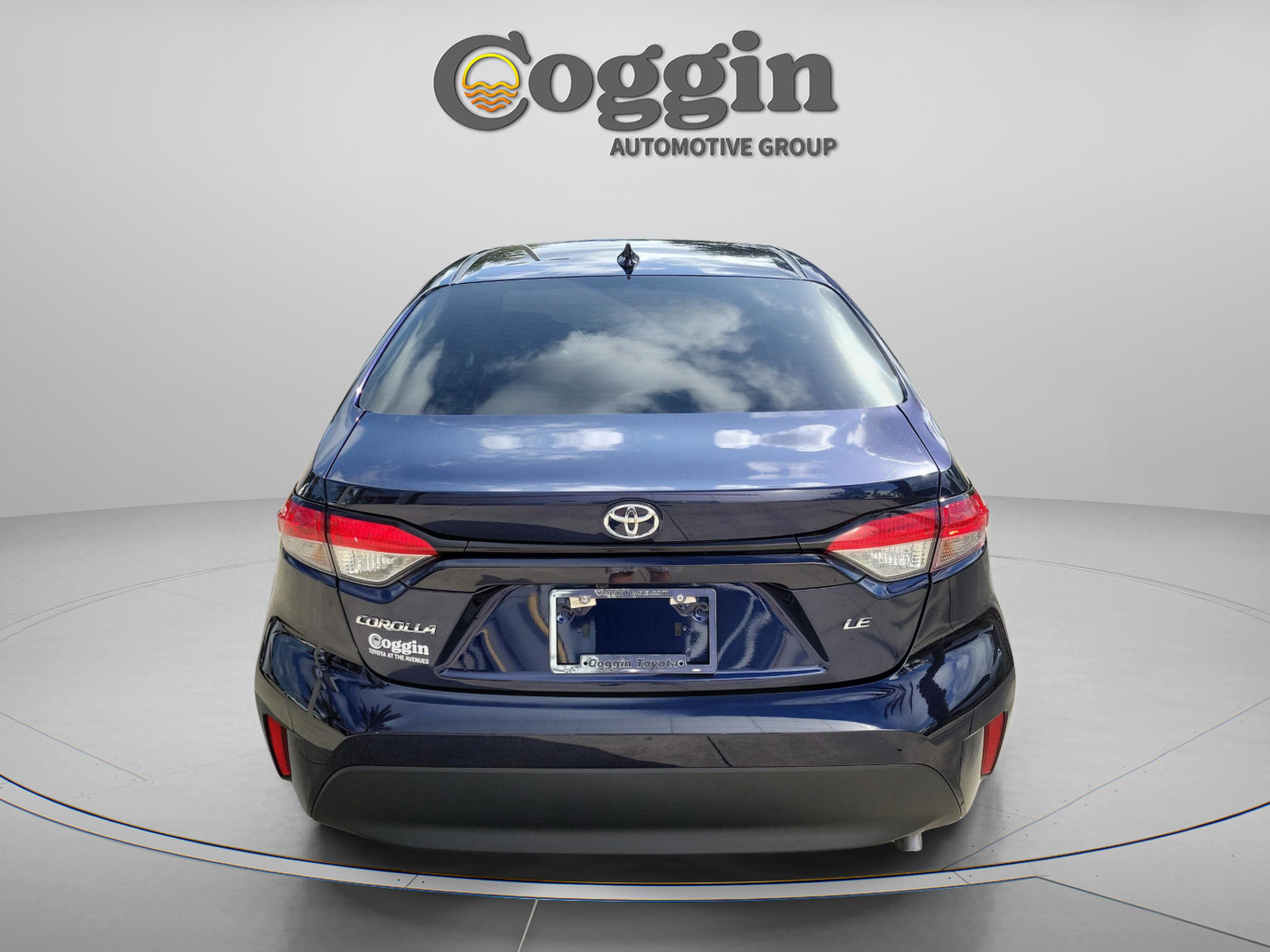 Used 2023 Toyota Corolla LE FWD image 3