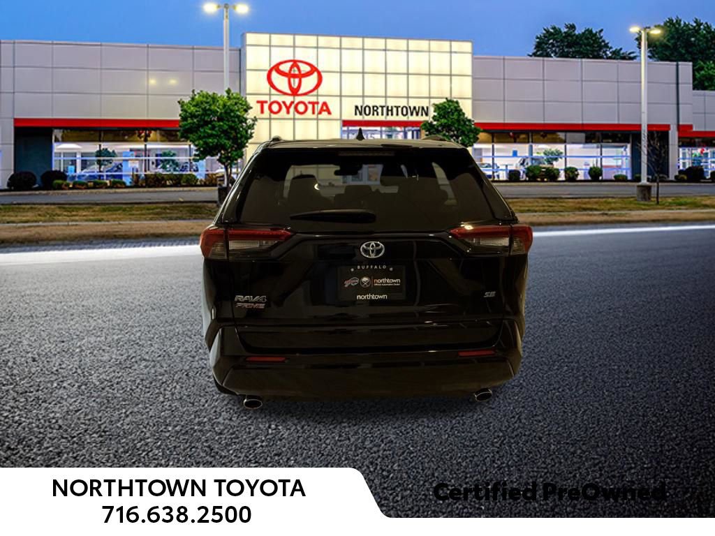 Used 2021 Toyota RAV4 SE w/ Weather & Moonroof Package AWD/4WD image 3