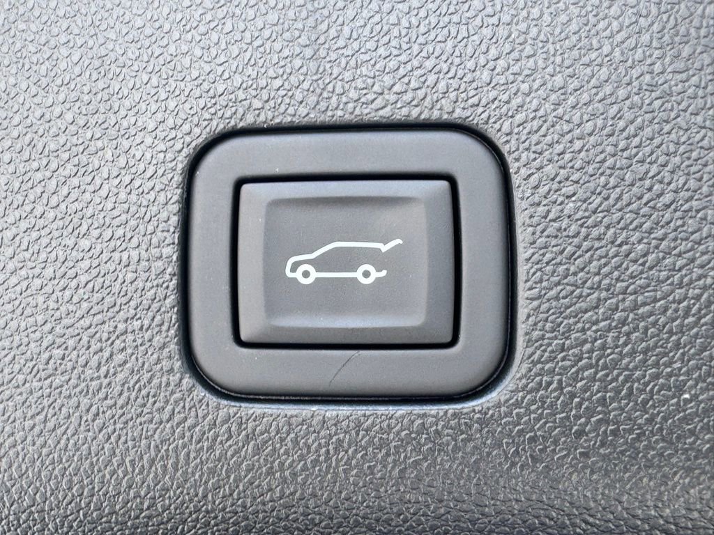 Used 2024 Chevrolet Tahoe RST w/ Luxury Package image 34