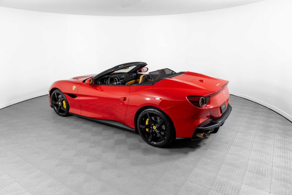 Certified 2022 Ferrari Portofino M image 9