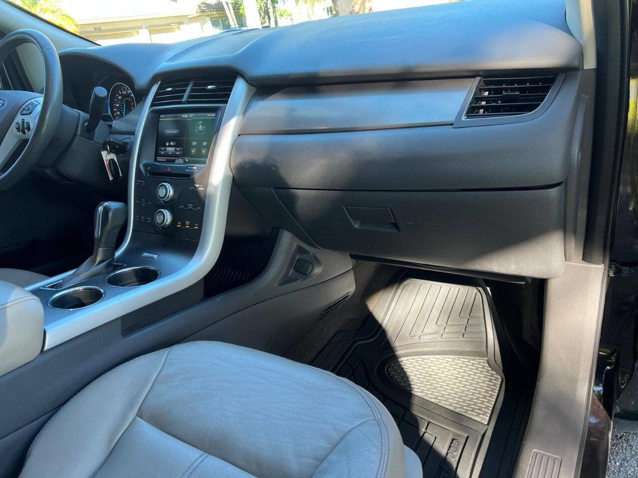 Used 2013 Ford Edge SEL image 26