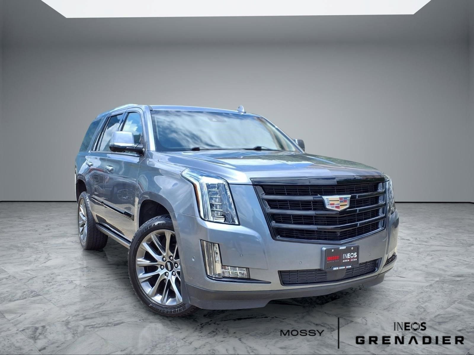Used 2020 Cadillac Escalade Premium Luxury w/ Escalade Sport Edition AWD/4WD image 1