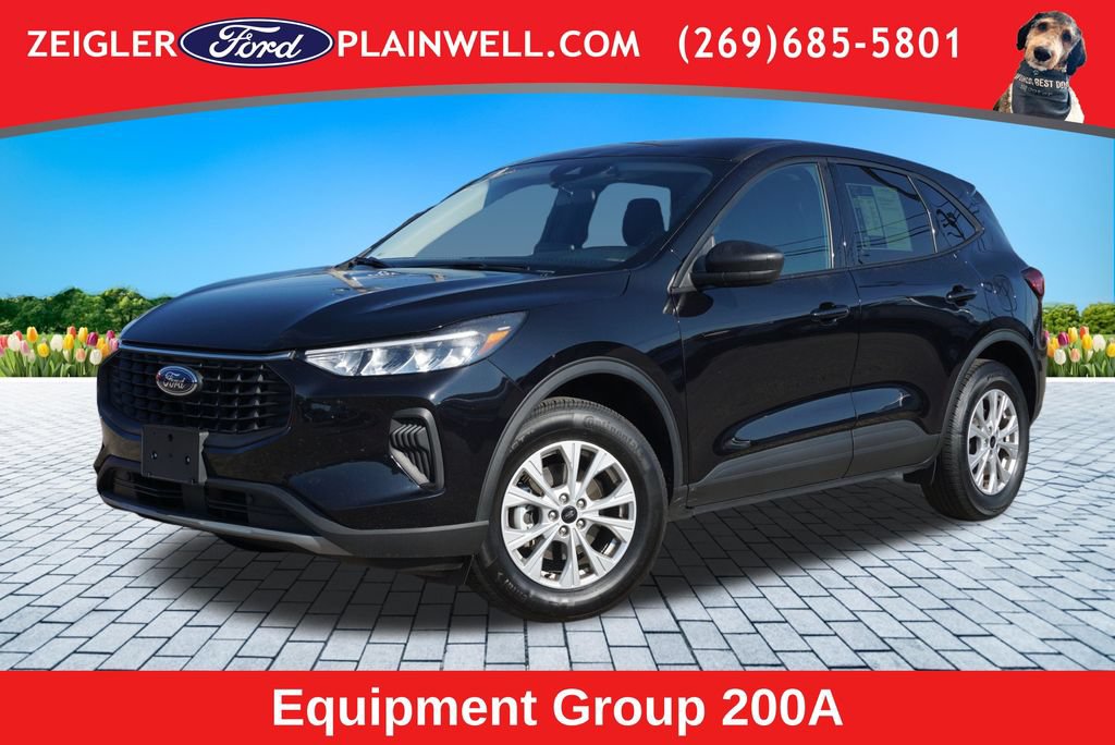 Used 2025 Ford Escape Active AWD/4WD image 1