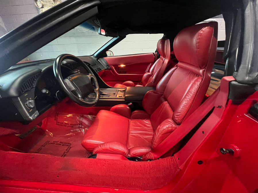 Used 1991 Chevrolet Corvette Convertible RWD image 10