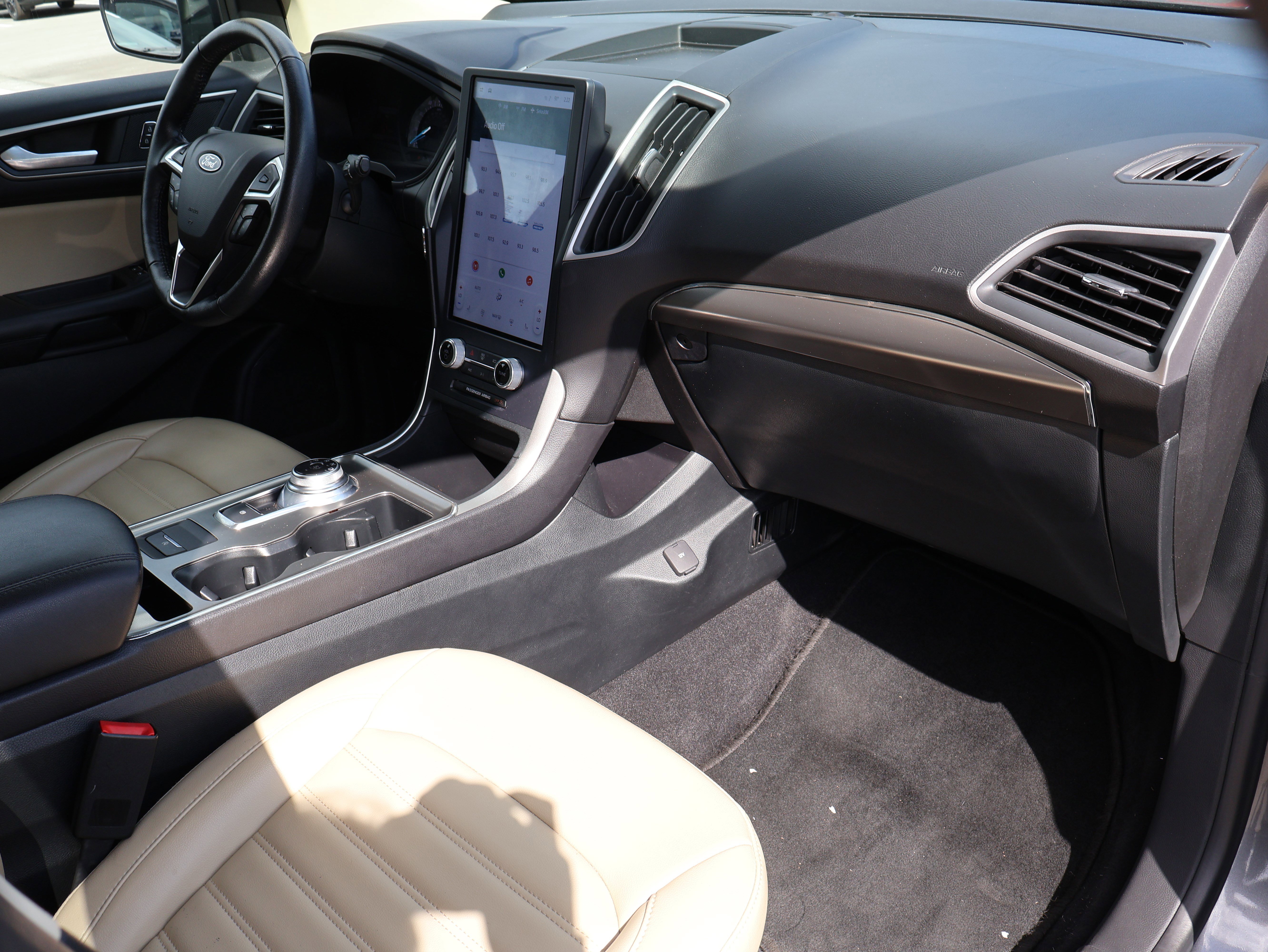 Used 2022 Ford Edge SEL image 10