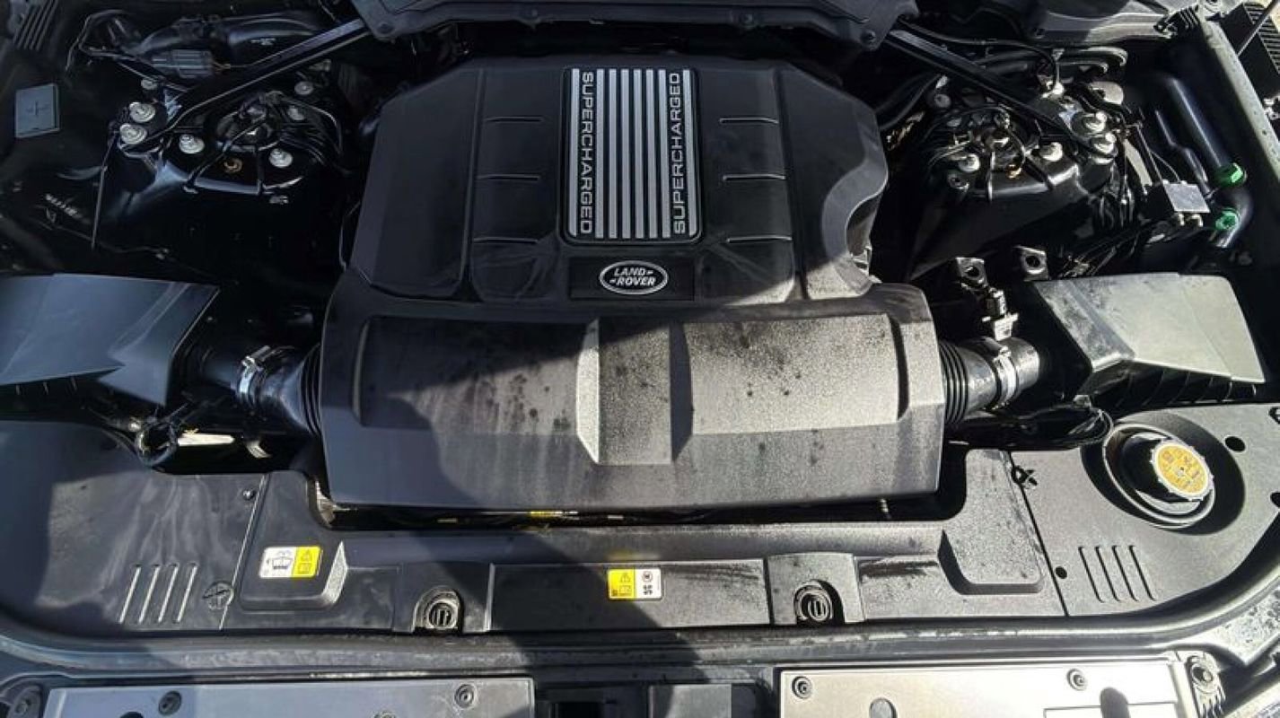 Used 2016 Land Rover Range Rover image 24