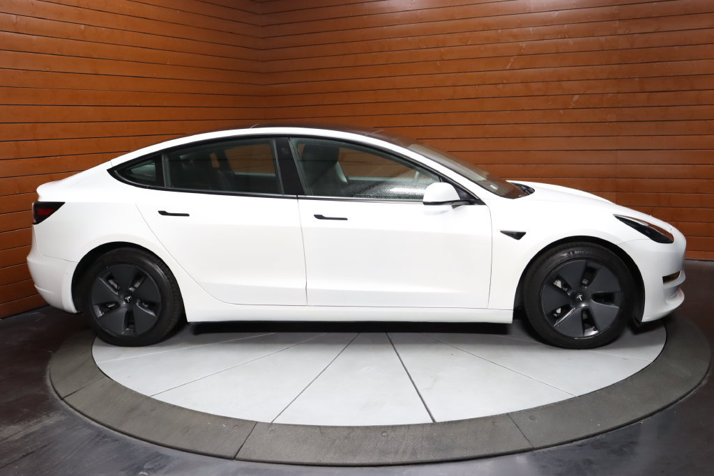 Used 2023 Tesla Model 3 Standard Range RWD image 9