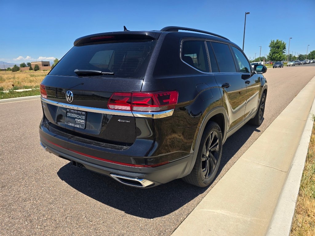Used 2023 Volkswagen Atlas SE w/ Black Wheel Package AWD/4WD image 5