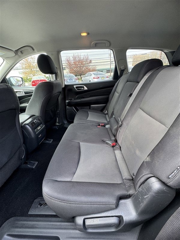 Used 2019 Nissan Pathfinder SV AWD/4WD image 10