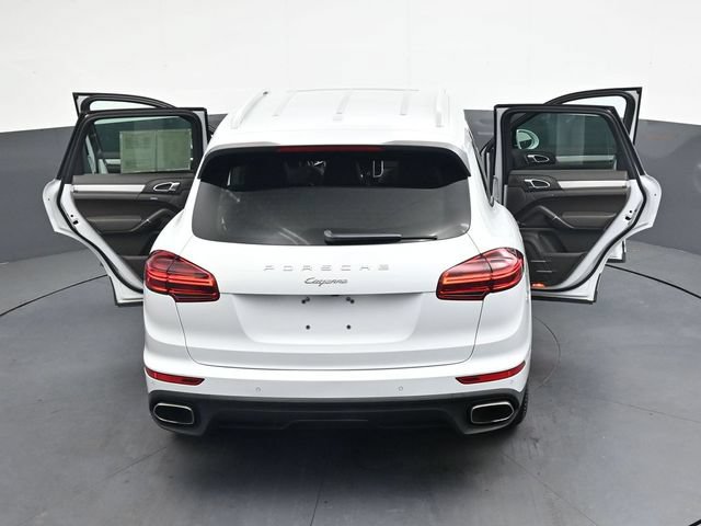 Used 2017 Porsche Cayenne Platinum Edition AWD/4WD image 40