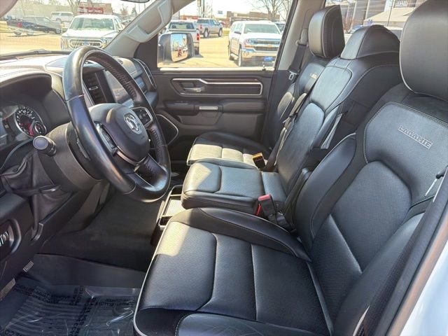 Used 2022 RAM 1500 Laramie AWD/4WD image 18