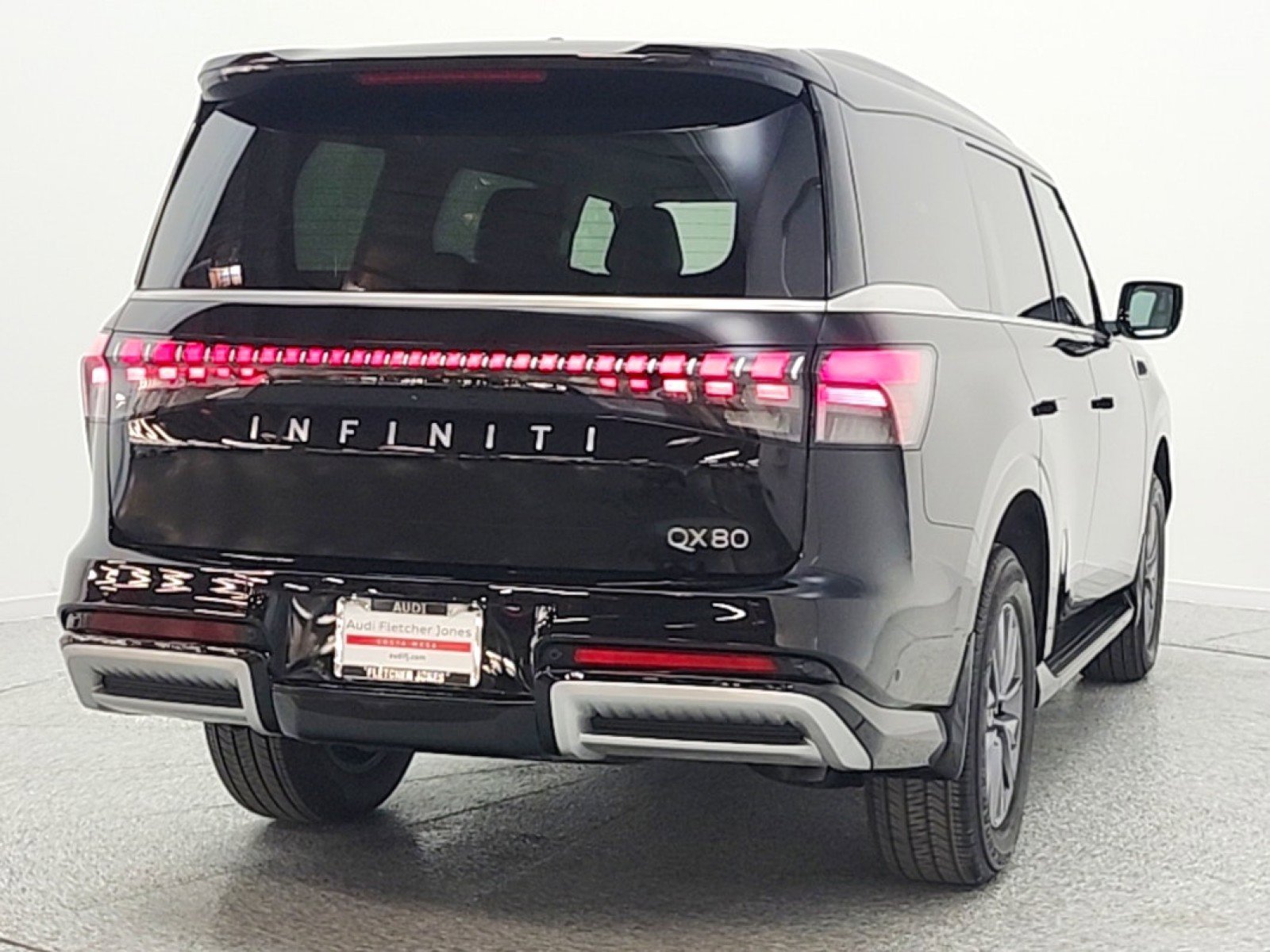 Used 2026 INFINITI QX80 Pure w/ Cargo Package image 6