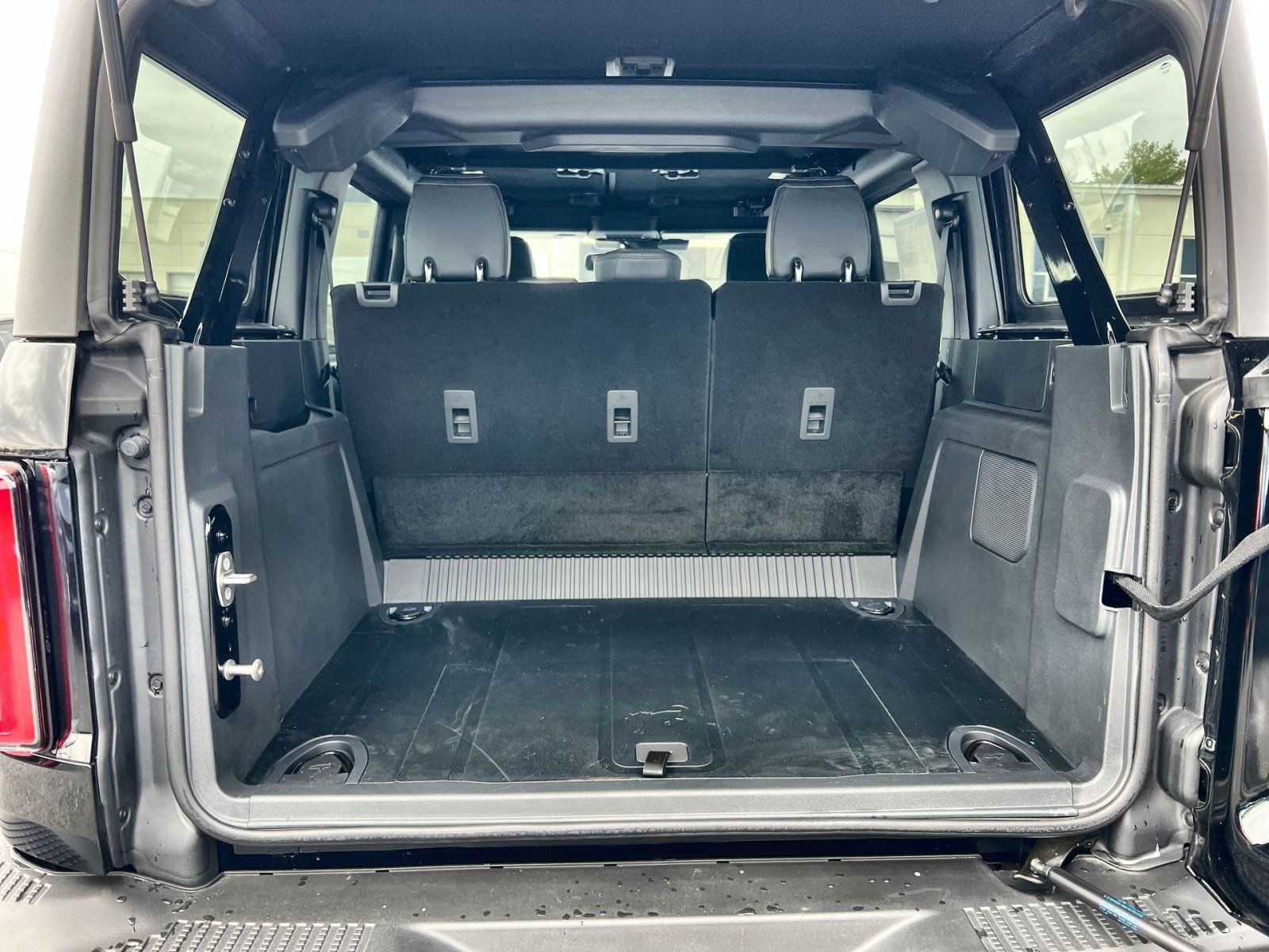 New 2025 Ford Bronco Badlands image 25