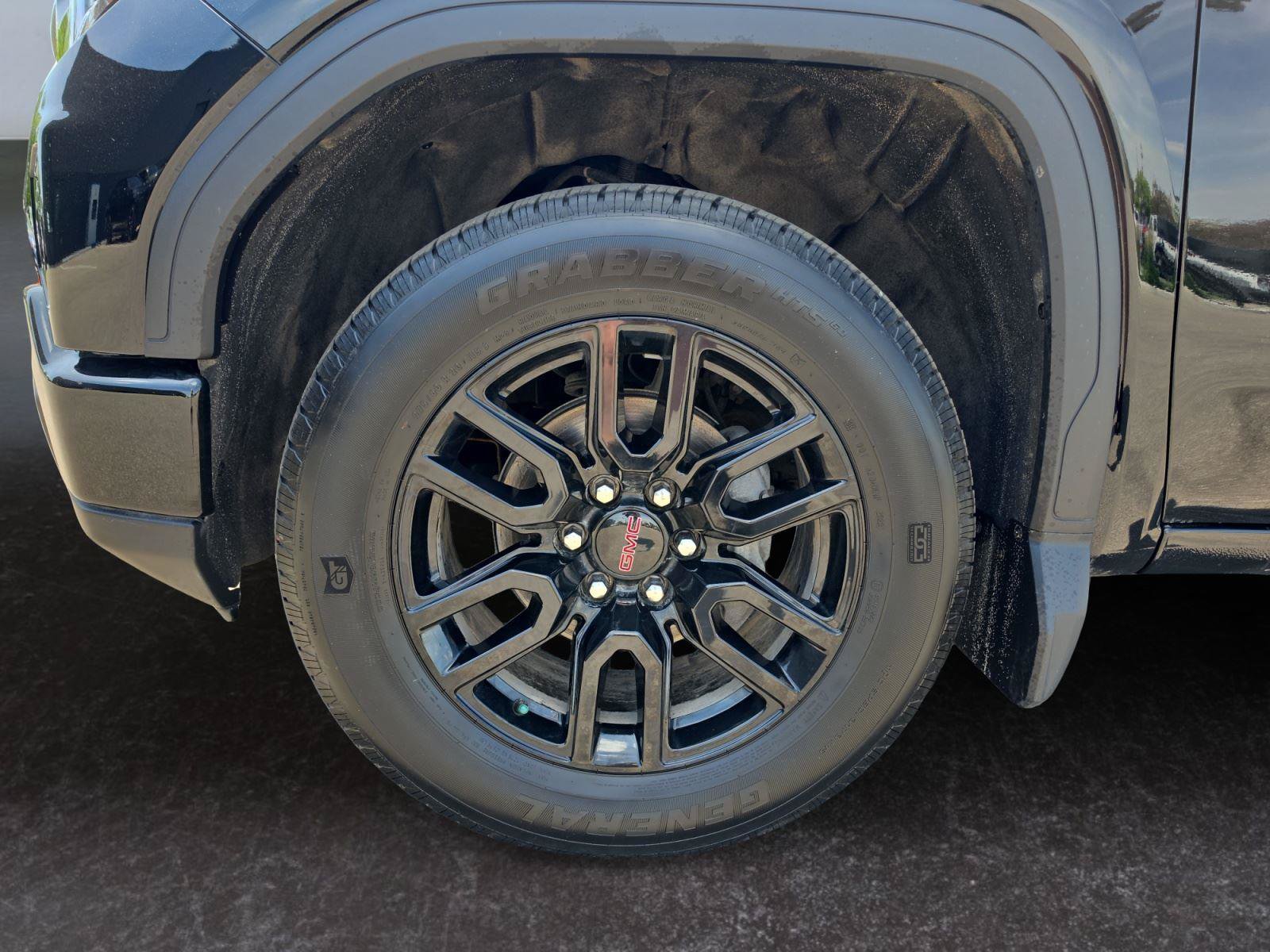 Used 2024 GMC Sierra 1500 Pro w/ Graphite Edition AWD/4WD image 15