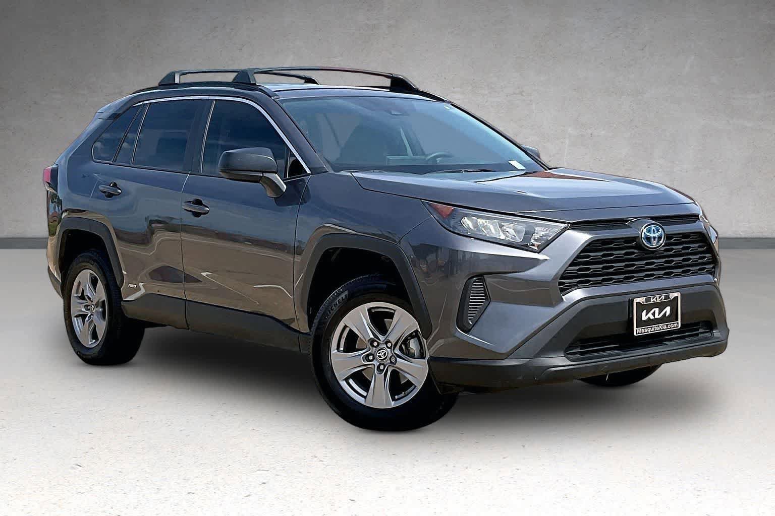 Used 2022 Toyota RAV4 LE AWD/4WD image 20