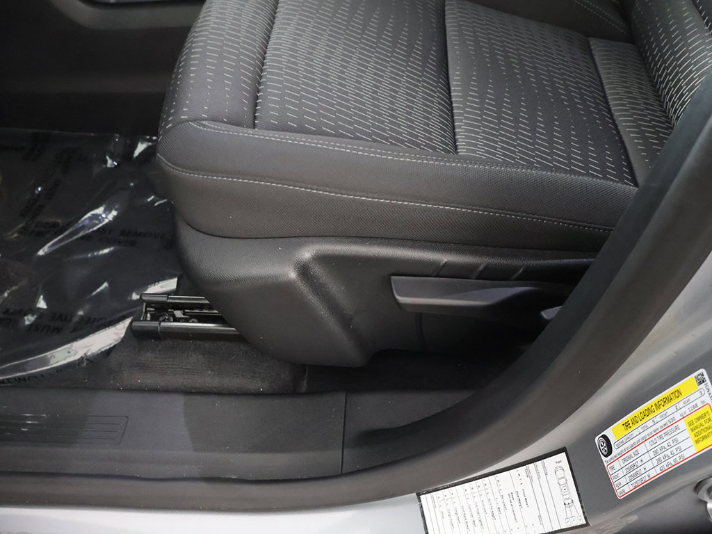 Used 2026 Chevrolet Equinox LT FWD image 31