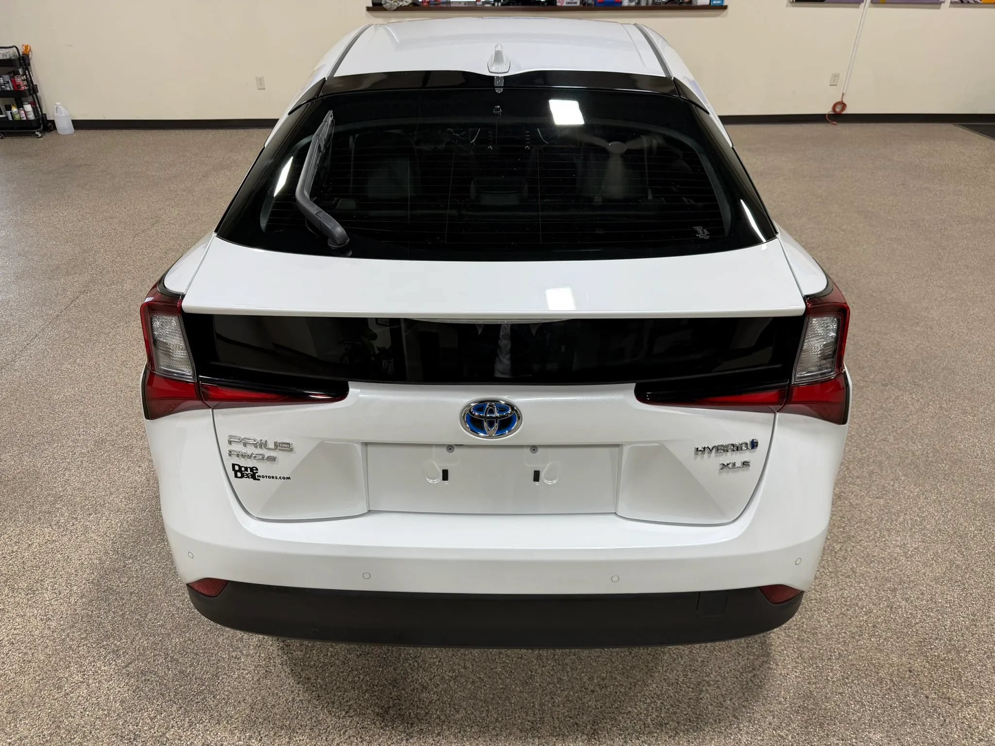 Used 2022 Toyota Prius XLE AWD/4WD image 17