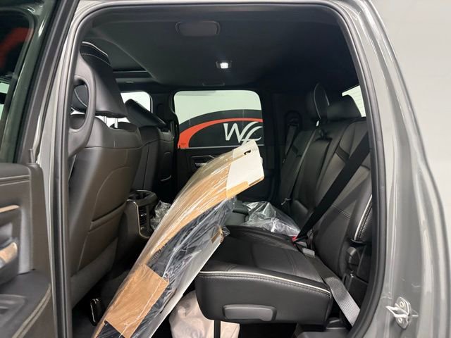 New 2026 RAM 2500 Laramie AWD/4WD image 13