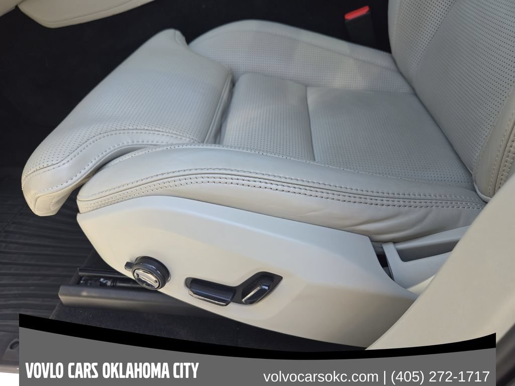 Certified 2023 Volvo XC90 B6 Ultimate w/ Protection Package Premier AWD/4WD image 26