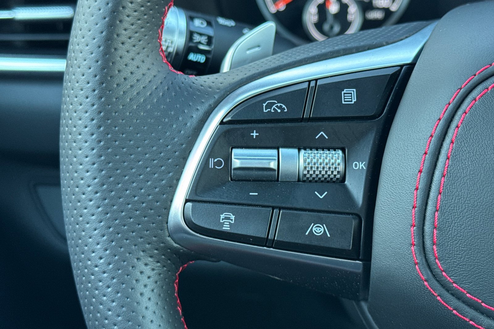 New 2025 Genesis G70 3.3T Advanced w/ Sport Prestige Package image 27