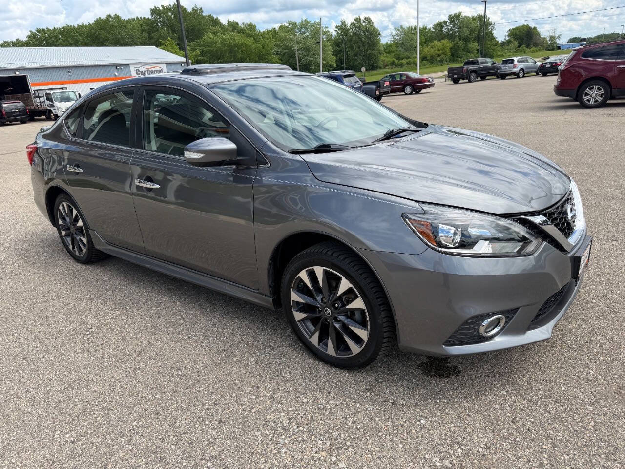 Used 2016 Nissan Sentra SR w/ SR Premium Package FWD image 7