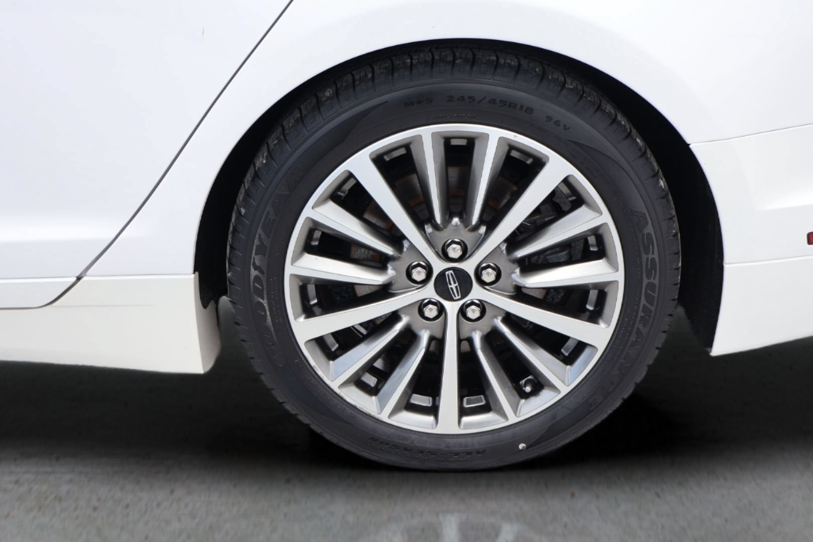 Used 2019 Lincoln MKZ Premiere FWD image 9