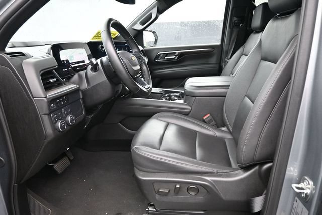 Used 2025 Chevrolet Tahoe LT AWD/4WD image 16