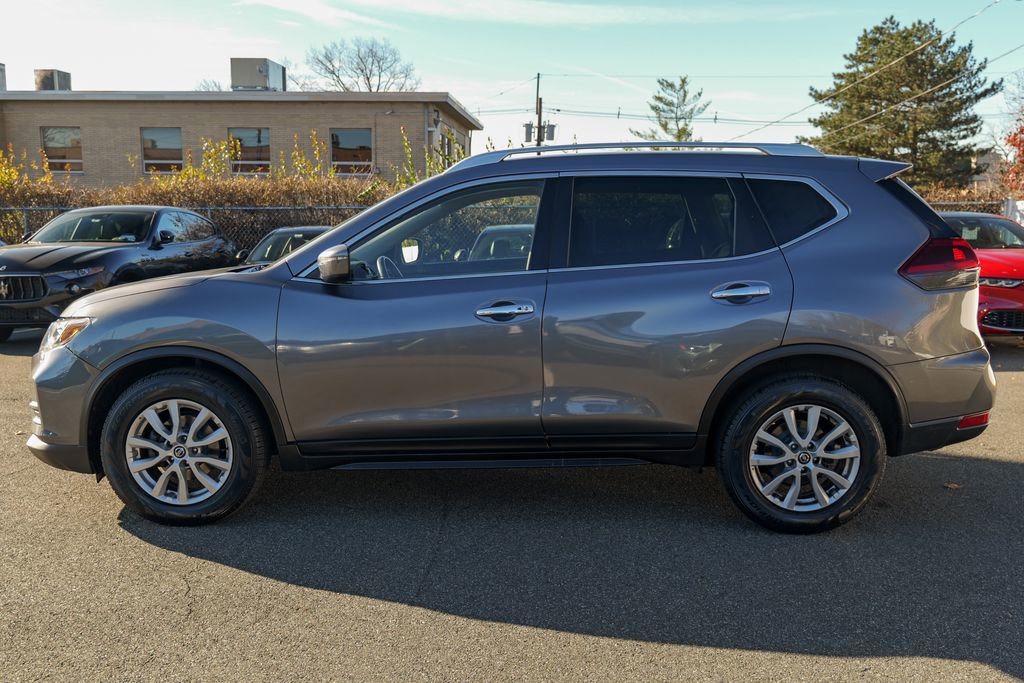 Used 2020 Nissan Rogue SV image 4