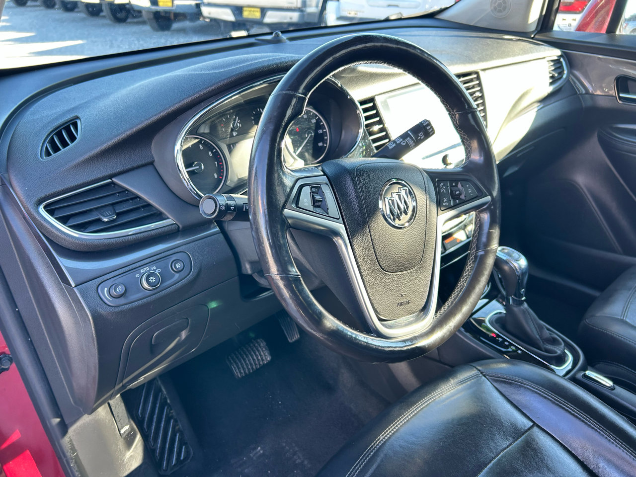 Used 2019 Buick Encore Essence image 6