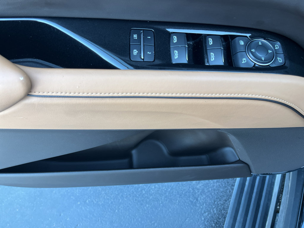 Used 2021 Cadillac Escalade ESV Sport w/ Driver Assist Tech Package AWD/4WD image 12