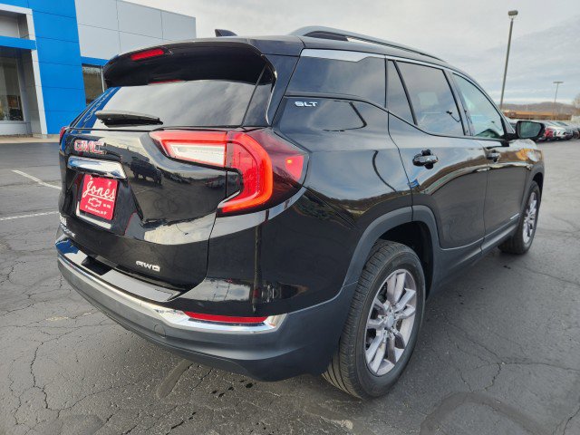 Used 2024 GMC Terrain SLT image 5