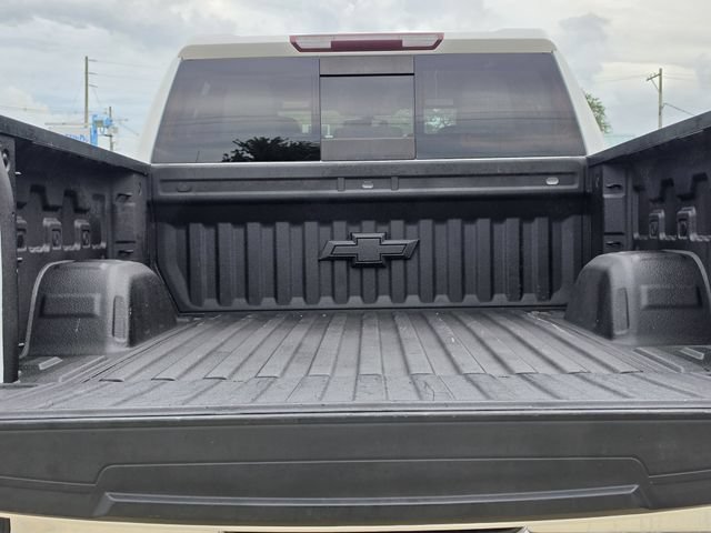 Used 2020 Chevrolet Silverado 1500 LTZ w/ LTZ Convenience Package AWD/4WD image 30