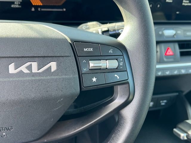 Certified 2025 Kia K4 LXS image 24