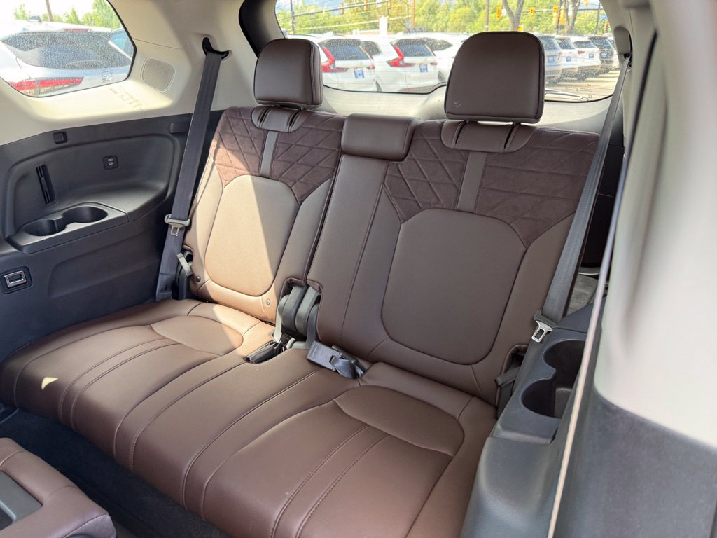 Used 2026 Honda Pilot Elite image 15