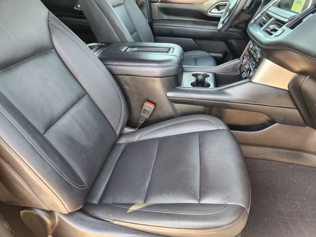 Used 2024 Chevrolet Tahoe Z71 w/ Luxury Package AWD/4WD image 14
