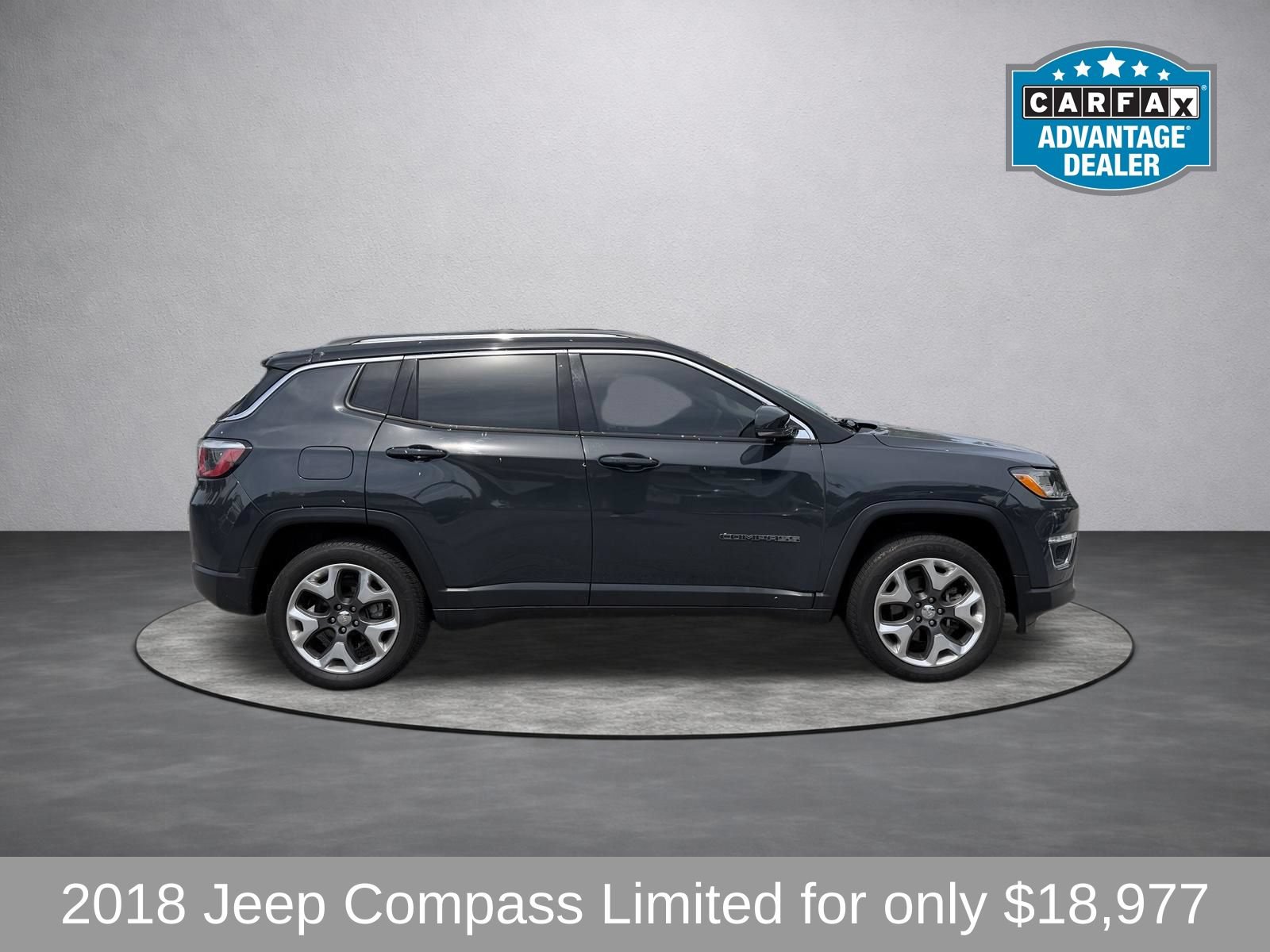 Used 2018 Jeep Compass Limited w/ Trailer Tow Group AWD/4WD image 2