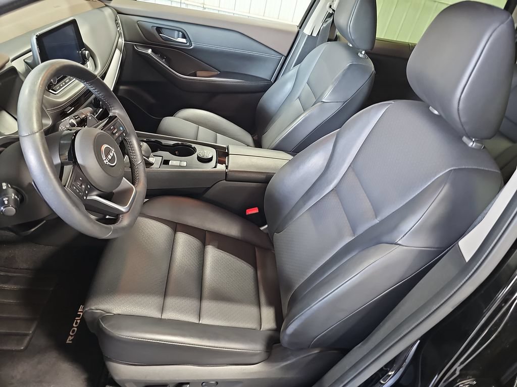 Used 2023 Nissan Rogue SV w/ SV Premium B Package AWD/4WD image 15