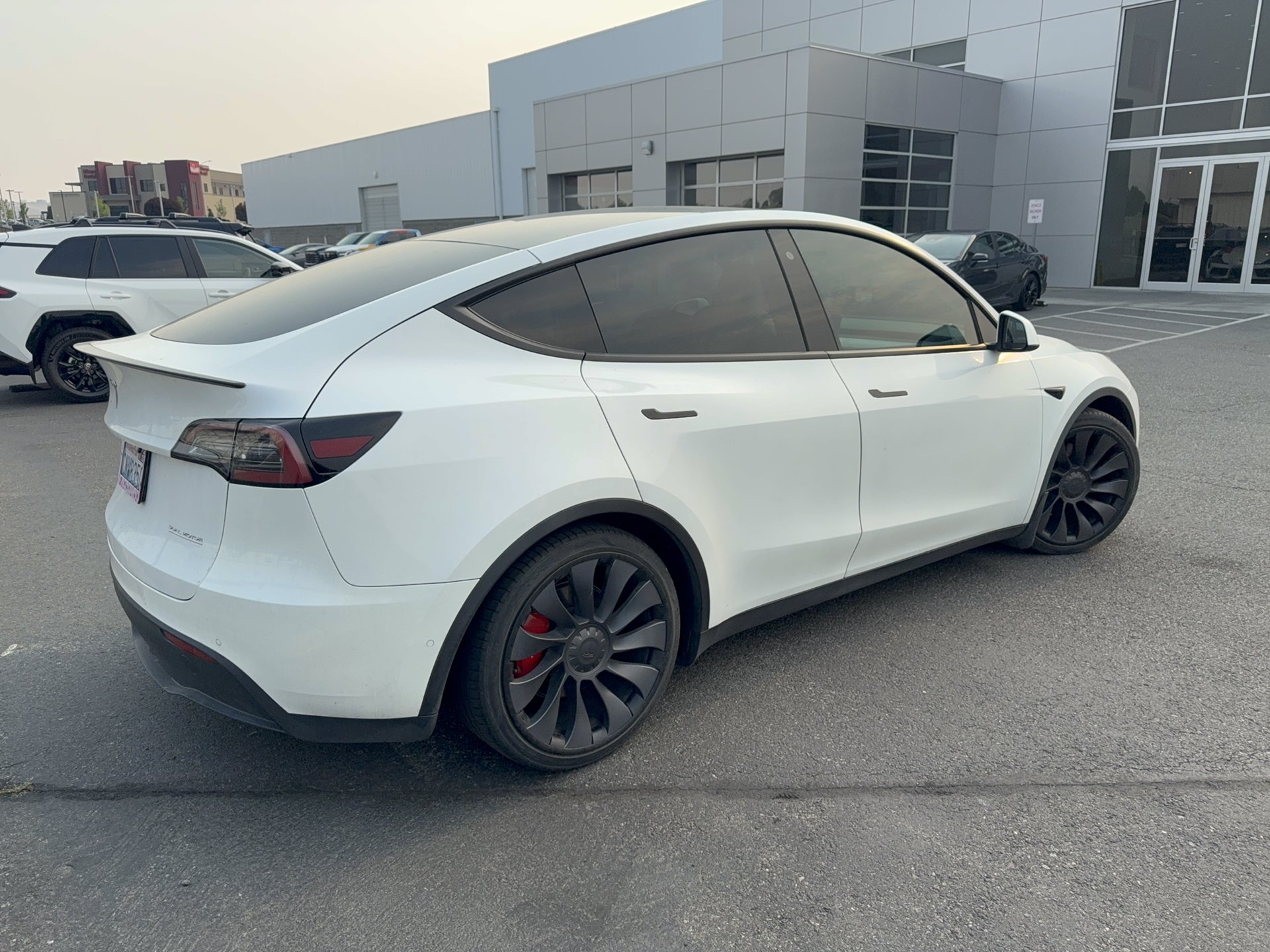 Used 2020 Tesla Model Y Performance AWD/4WD image 32