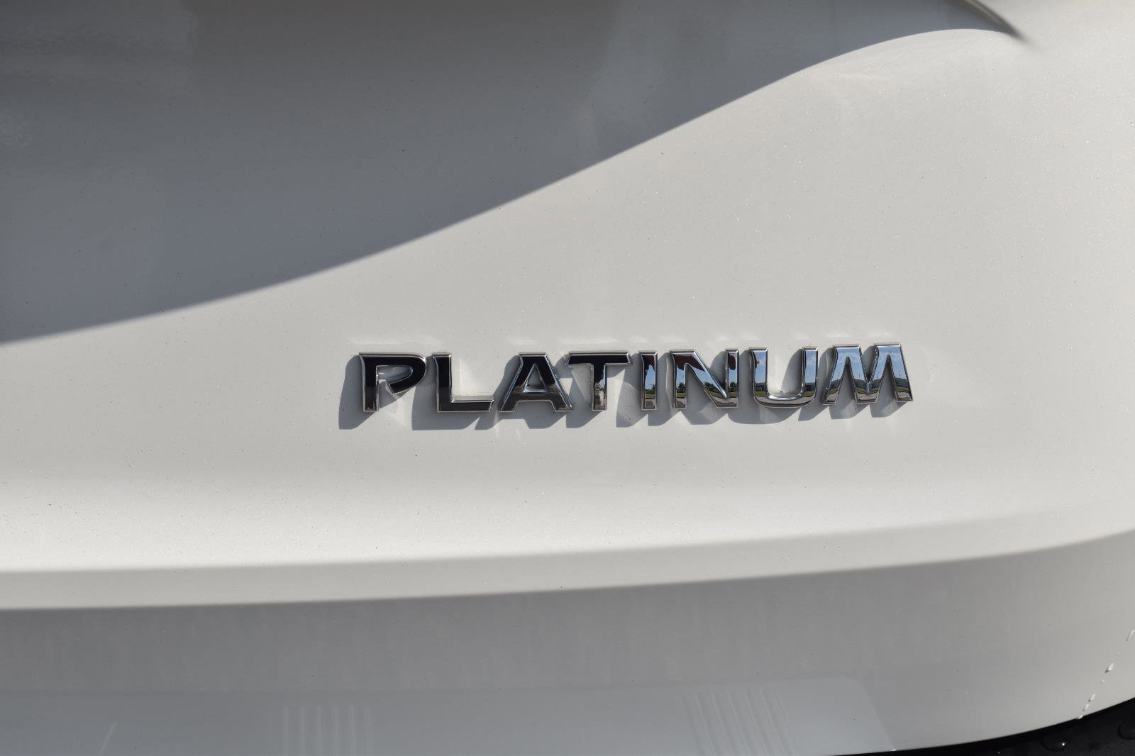 Used 2023 Nissan Rogue Platinum w/ Platinum Premium Package FWD image 9