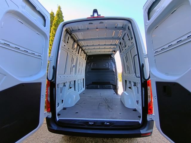 Used 2025 Mercedes-Benz Sprinter 2500 image 89