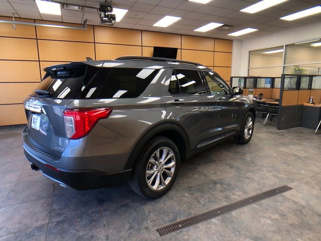 Certified 2023 Ford Explorer XLT w/ Equipment Group 202A AWD/4WD image 7
