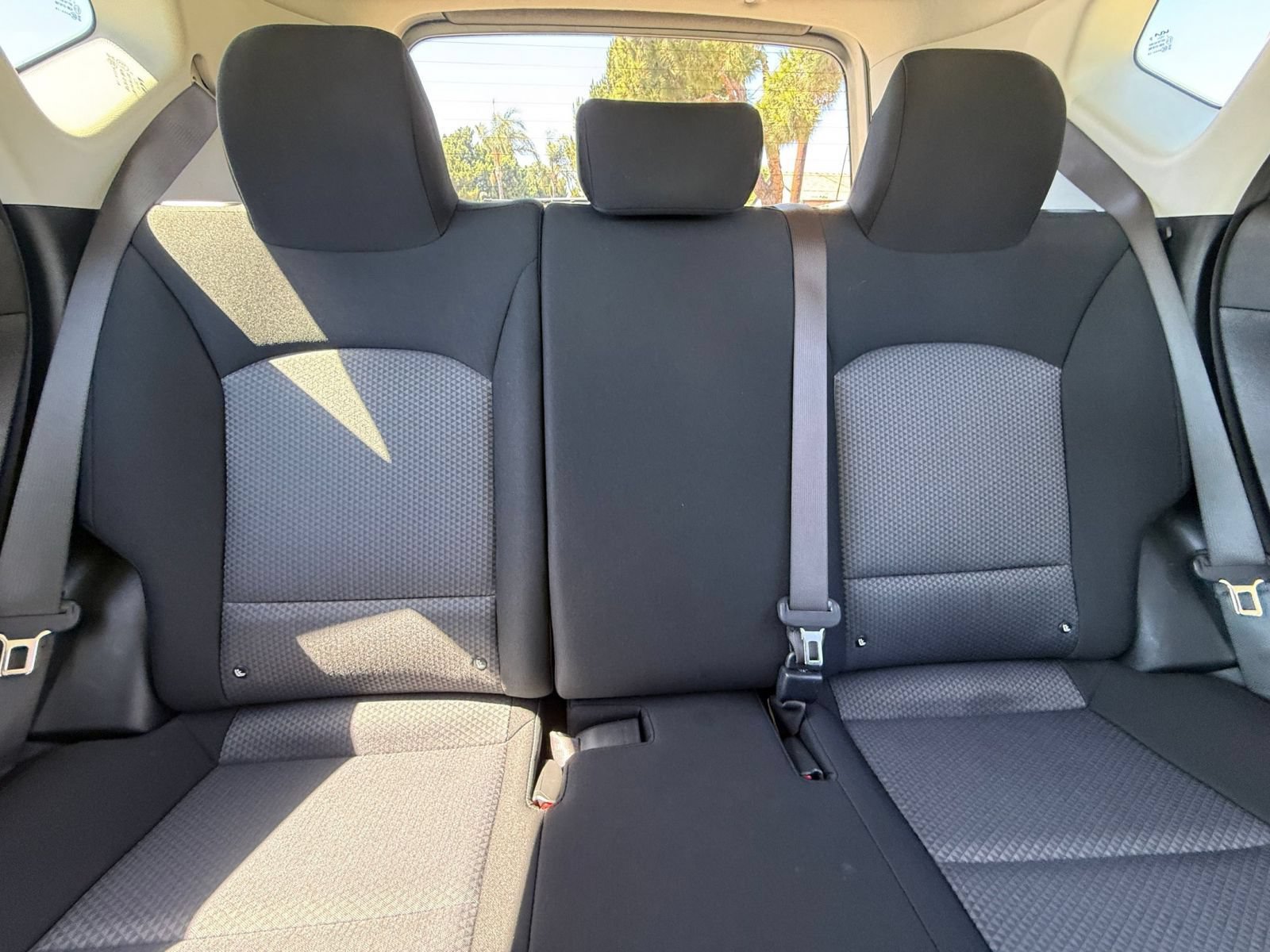 Used 2025 Kia Soul LX w/ LX Technology Package FWD image 34